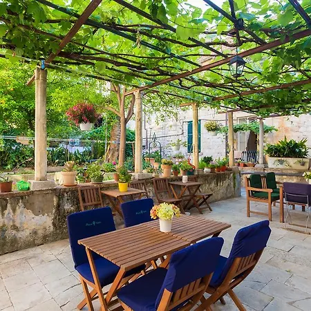 Πανσιόν Green Garden Ντουμπρόβνικ