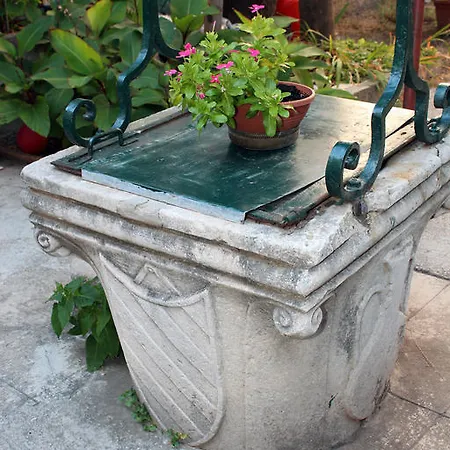 Πανσιόν Green Garden